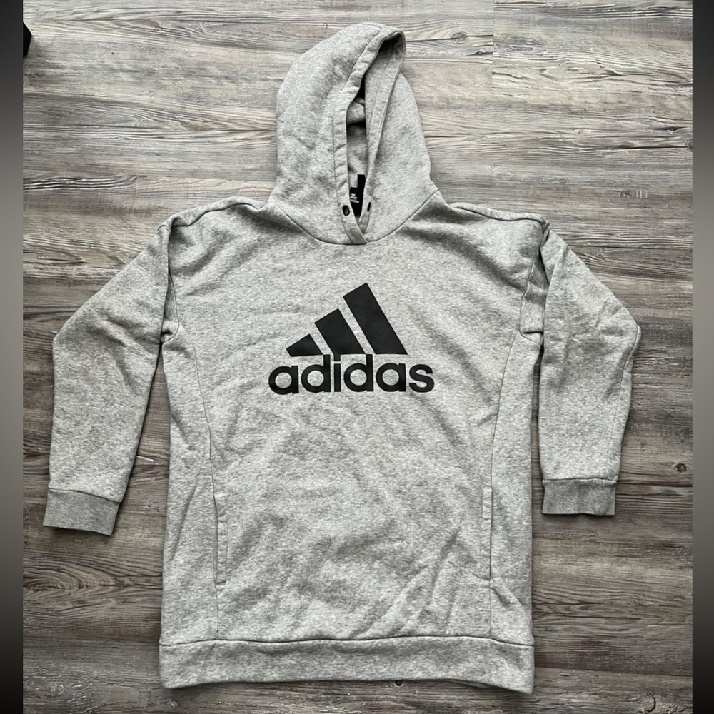 Adidas Sweatshirt